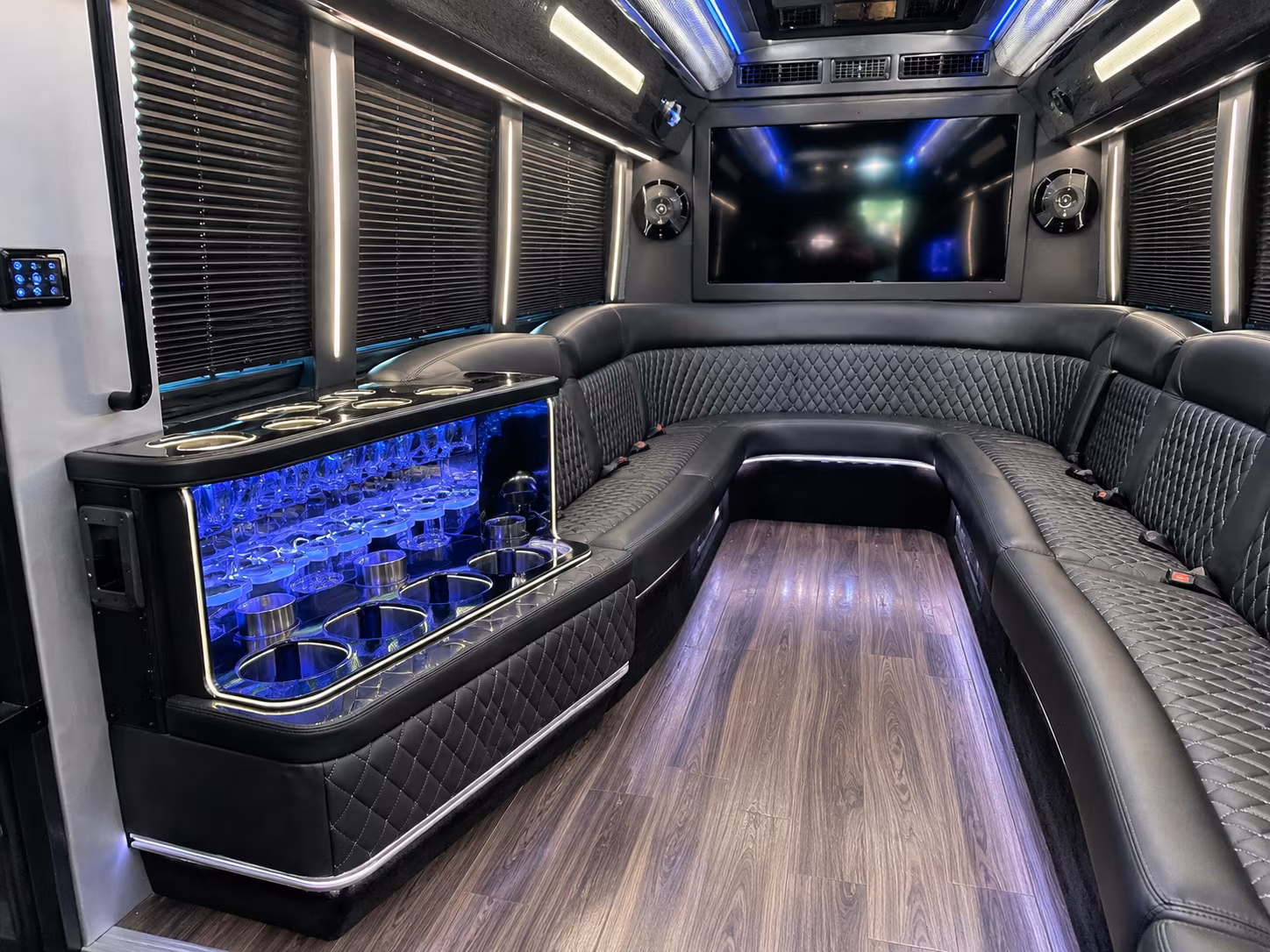 state street bar crawl and live music night party buses